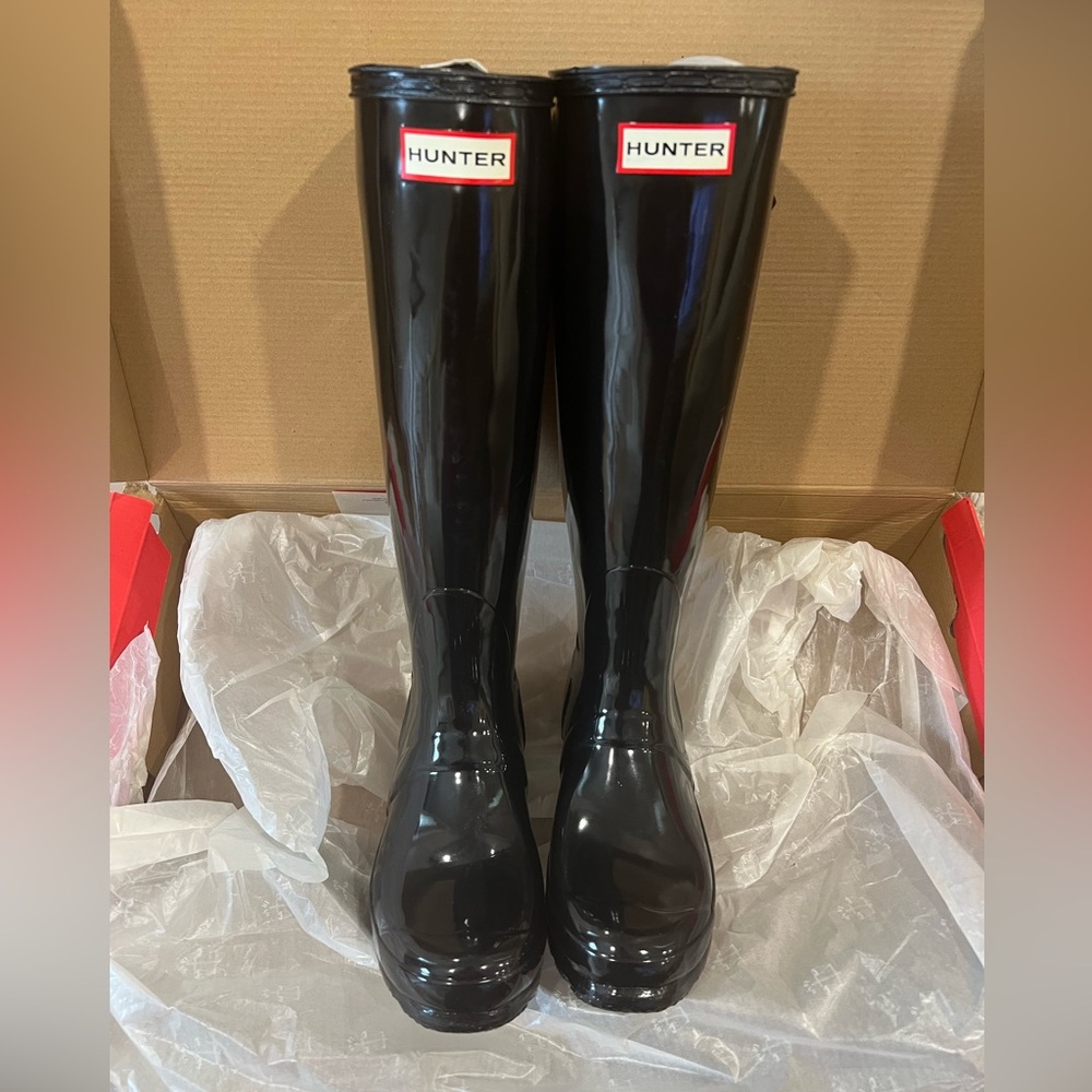Brand New Hunter Tall Boots-Size 5